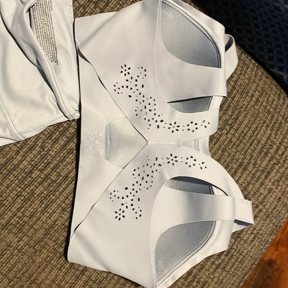 Victoria’s Secret Sport blue outfit 34DD angel max bra and Small knockout crops - Picture 3 of 7